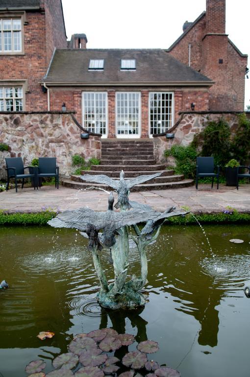 Dunsley Hall 5*